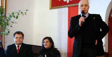 UTW: Miała być debata, odbył się wykład