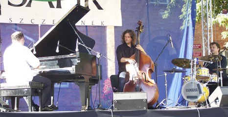 Fenomenalny koncert - Filip Wojciechowski TRIO w Szczecinku (posłuchaj)