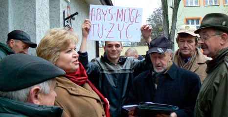 Zaciągnęli fabrykę do sądu. Spór o pył i odory