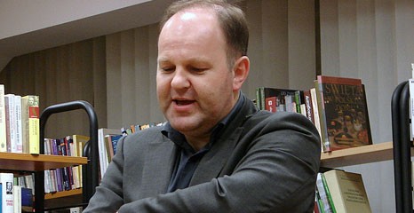 Czy kościół przegrywa z mediami? W bibliotece gościł ks. Kazimierz Sowa