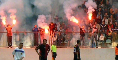 Derby Szczecinka: Odpalał petardy, to przestępstwo