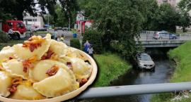 Auto w rzece. Wszystko przez... pierogi