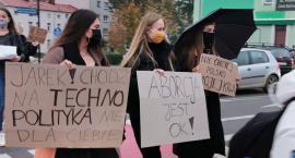 Strajk Kobiet w Szczecinku. Blokada przejść dla pieszych i rond