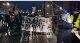 Interwencja policji podczas strajku w Szczecinku. Co wywołało wzburzenie demonstrantów?