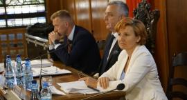 Tyle mają burmistrzowie Szczecinka. Dużo, czy nie?