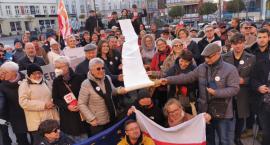 Tour de Konstytucja dotarła do Szczecinka. „Musimy mieć niezależne sądy”