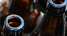 Pierwszy dzwonek, pierwszy alkohol. Przy pomoście