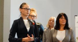Re:PiS: Rządowe programy w mieście. Wsparcie dla kobiet i dla par w trudnej sytuacji życiowej 