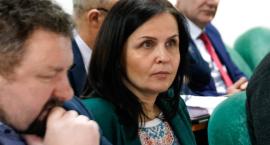 Re:Radna, czy wicedyrektor? Żona burmistrza nie zamierza rezygnować ani z jednego, ani z drugiego