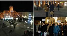 W Szczecinku protestowali przeciwko PiS i bronili sędziów. Poseł KO: Robi się z nas idiotów