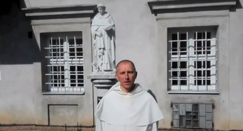 Znani jarosławianie recytują Barkę 