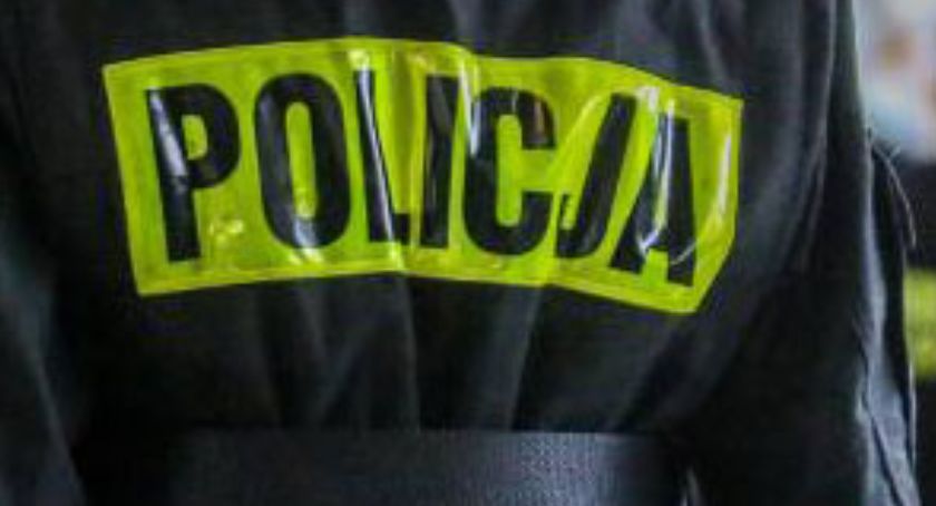 Kobieta złożyła skargę na  zachowanie policjanta podczas interwencji. Policja: sprawę oceni prokurator 