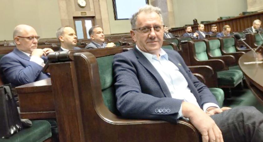 Poseł Tadeusz Chrzan na czele Zespołu Parlamentarnego ds. Suwerenności Lekowej