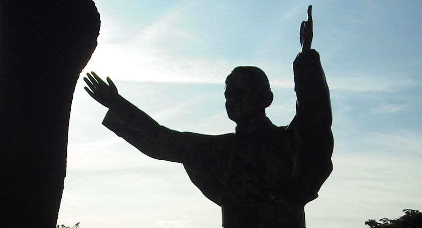 Upamiętnienia Jana Pawła II w Radymnie i okolicach