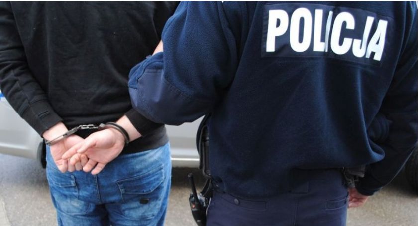 Uderzyli w twarz, zabrali telefon i pieniądze