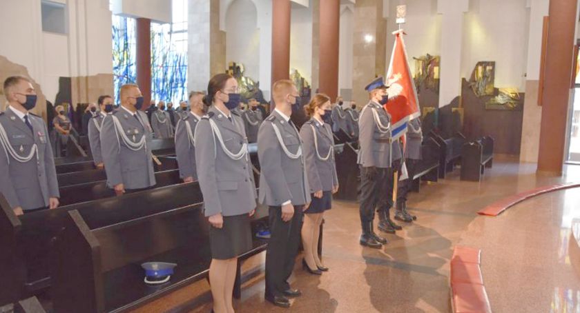 Święto Policji. Mianowanie na wyższy stopień odebrało 61 policjantów 