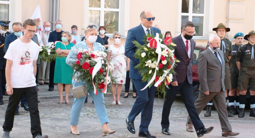 Miejskie obchody 76. rocznicy wybuchu Powstania. Oddali hołd walczącym