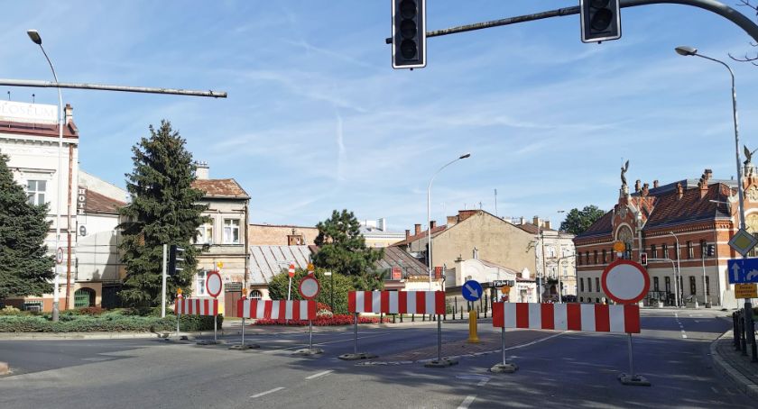 Uwaga objazdy. Przez plac Mickiewicza nie przejedziesz
