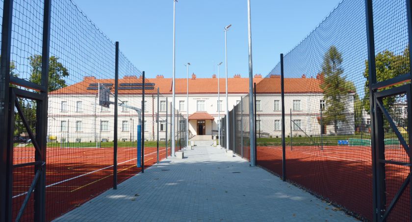 Nowe korty i boiska na terenie kampusu PWSTE w Jarosławiu