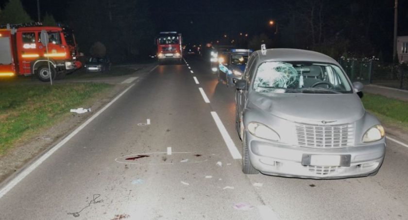 Wszedł pod jadący samochód. Potrącony pieszy w Koniaczowie