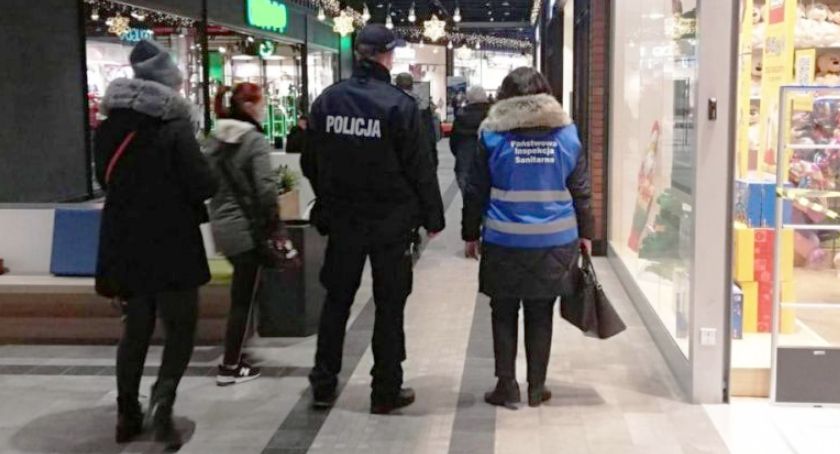 Kontrolują głównie obiekty handlowe