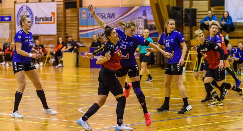 PIŁKA RĘCZNA PGNiG Superliga Kobiet -  Przegrały, ale brawo za grę 
