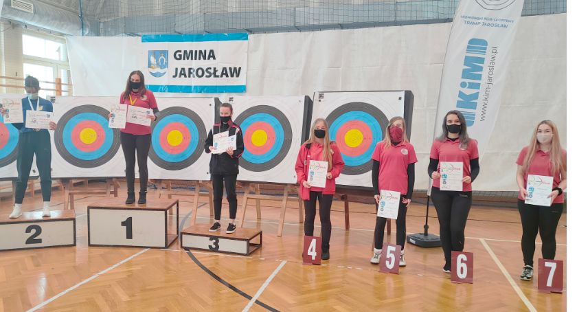 13 medali łuczników Trampu. 5 medali dla Makovii