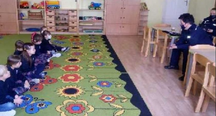 Rozmawiały z dziećmi o zasadach bezpieczeństwa 