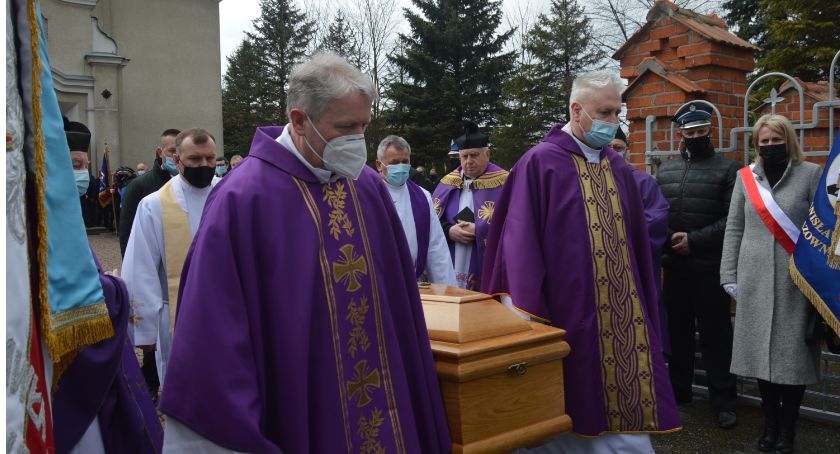 Ksiądz prałat Władysław Prucnal spoczął na cmentarzu w Wiązownicy