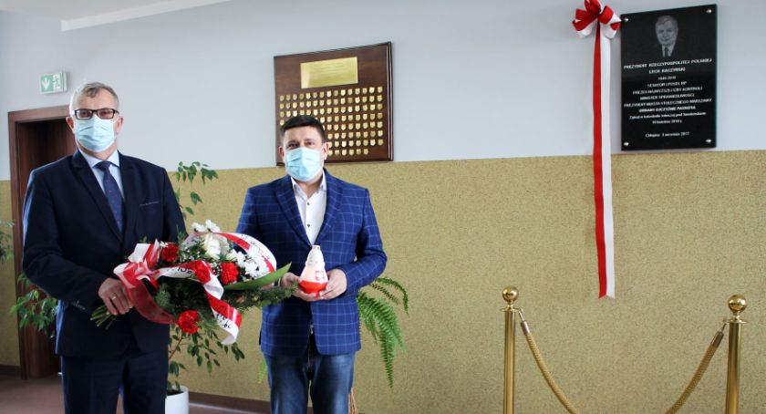 Dzisiaj 11. rocznica katastrofy smoleńskiej. W Chłopicach oddano hołd ofiarom
