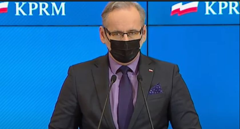 Obostrzenia przedłużone do 25 kwietnia. Wyjątkiem są żłobki, przedszkola i obiekty sportowe na wolnym powietrzu 