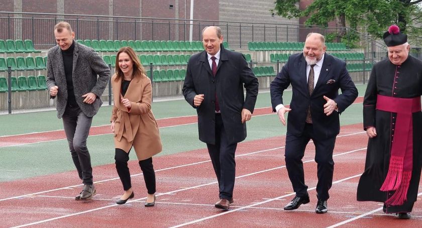 Dziś odbyło się oficjalne otwarcie stadionu miejskiego przy ul. Piekarskiej 