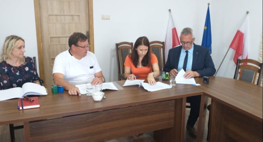 Umowa dotycząca  projektu rozbudowy oczyszczalni  