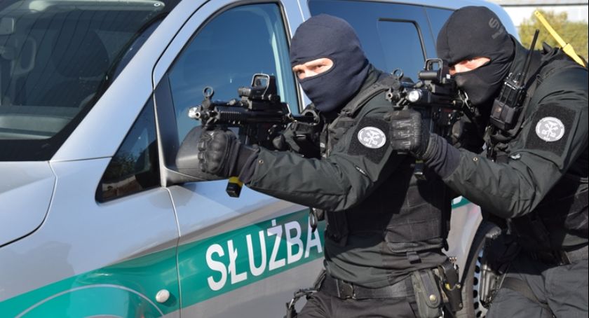  50 wolnych etatów w podkarpackiej Służbie Celno-Skarbowej. Trwa nabór   