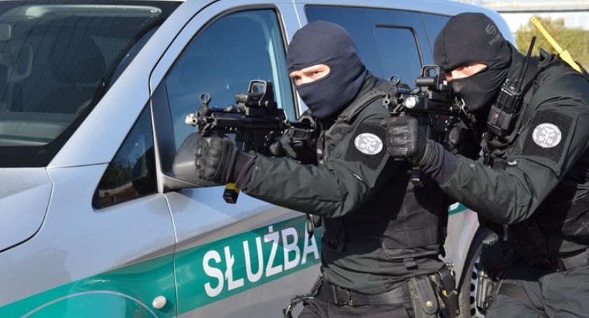 Więcej osób znajdzie pracę w Służbie Celno-Skarbowej