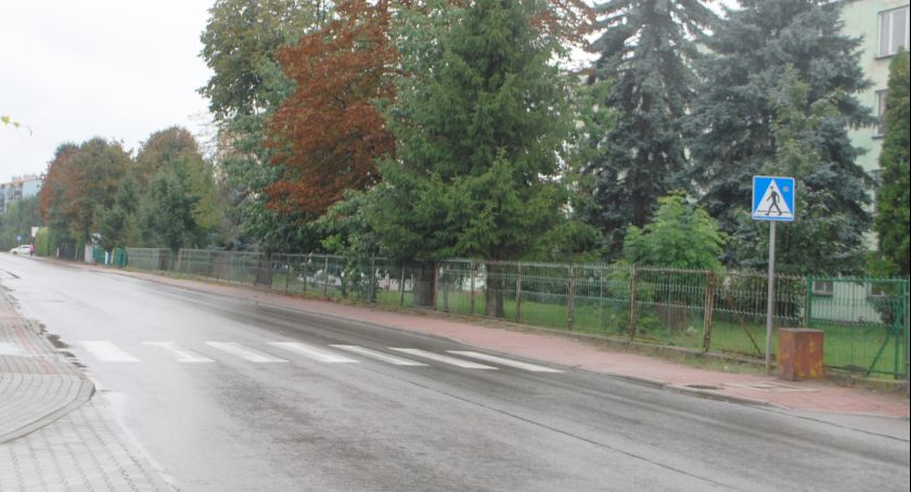 Niebezpiecznie na ulicy Złota Góra.  Chcą zamontować progi zwalniające        