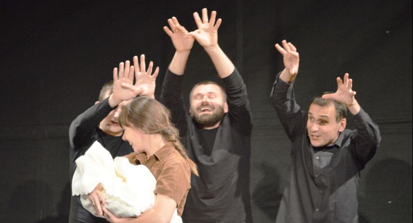 XI Jarosławski Przegląd Teatralny „Na dziedzińcu”  