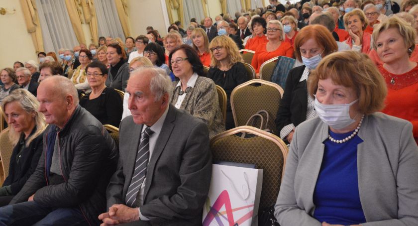 Rozpoczęli szesnasty rok działalności. Inauguracja roku Akademii Trzeciego Wieku (ZDJĘCIA) 