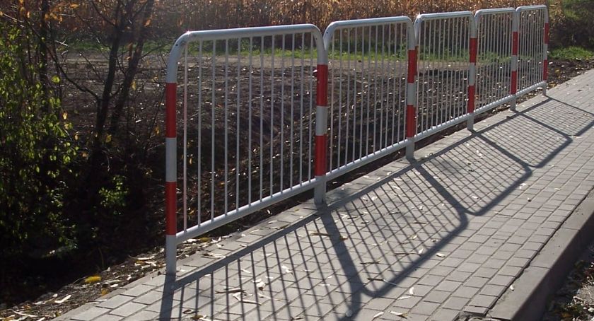 Chodnikowe inwestycje przy drogach powiatowych