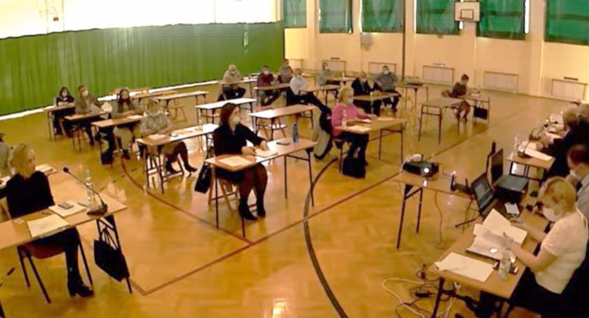 Gmina Roźwienica: Opłaty za śmieci i podatki w górę 