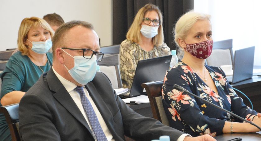 Ogromna podwyżka dla starosty. Większe diety dla radnych
