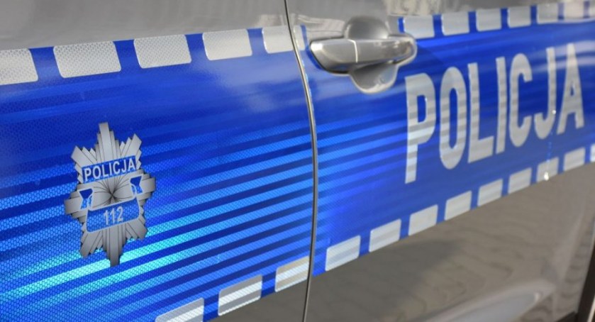 71-latka straciła 30 tys. zł. Oszust podszył się pod policjanta 