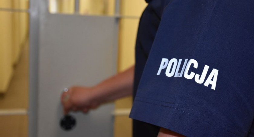 Poszukiwana listem gończym kobieta wpadła w ręce policji 