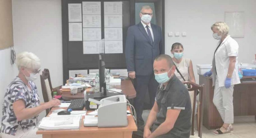 Milion złotych za szczepienia 