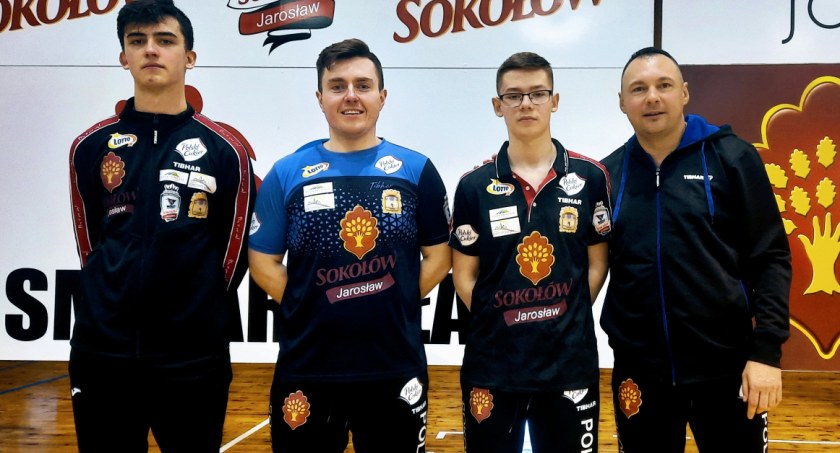  Przed fazą play-off i europejskimi pucharami 
