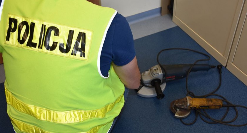 Ukradł z garażu w Muninie elektronarzędzia. Odpowie przed sądem 