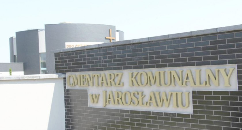 Czy będą pogrzeby w niedziele?  Radni o koniecznych zmianach w regulaminie cmentarzy  