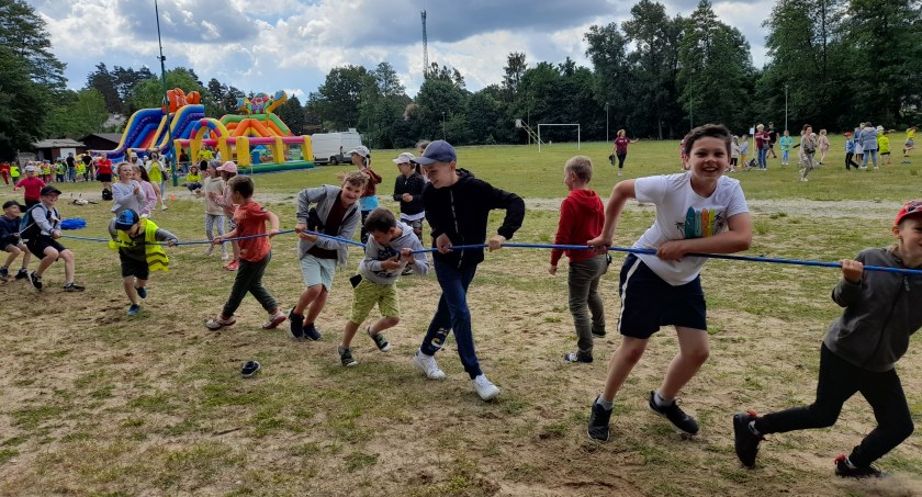 Integrowali się na świeżym powietrzu i promowali zdrowie