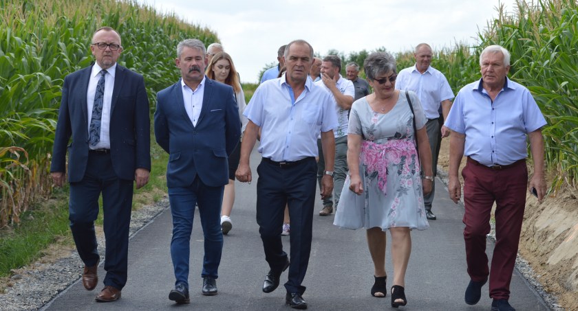 Droga łącząca Cieszacin Wielki z Ożańskiem została oddana do użytku