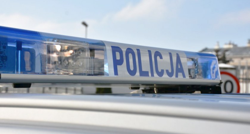 17-latka kierowała autem bez uprawnień i pod wpływem alkoholu